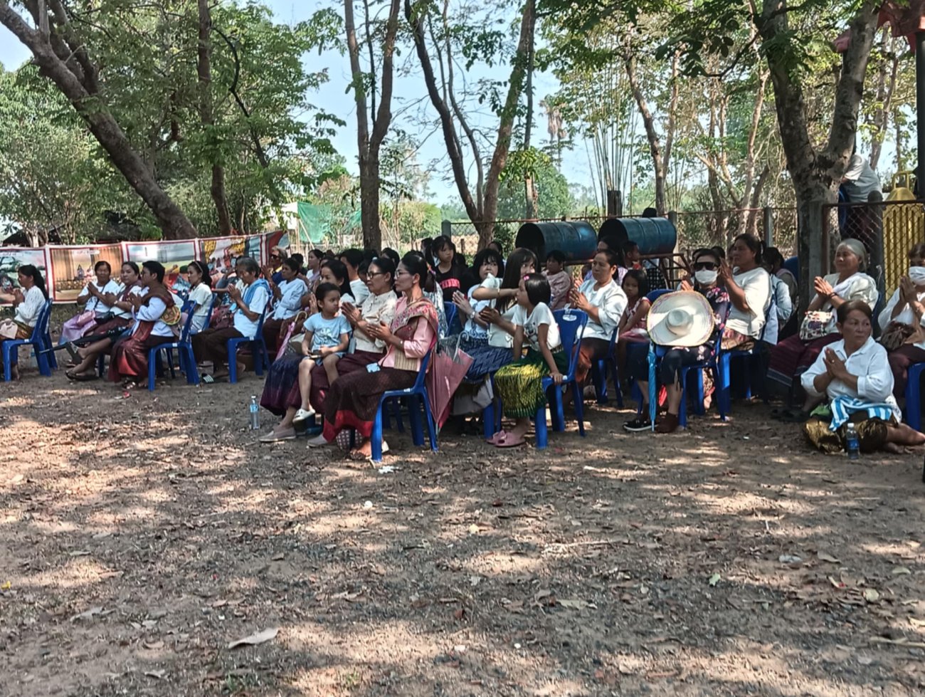 ร่วมสืบสานประเพณีตามโครงการส่งเสริมประเพณีบุญมหาชาติ ประจำปีงบประมาณ พ.ศ. 2568 ณ วัดบ้านเเสงน้อยตำบลนาคำใหญ่ อำเภอเขื่องใน จังหวัดอุบลราชธานี
